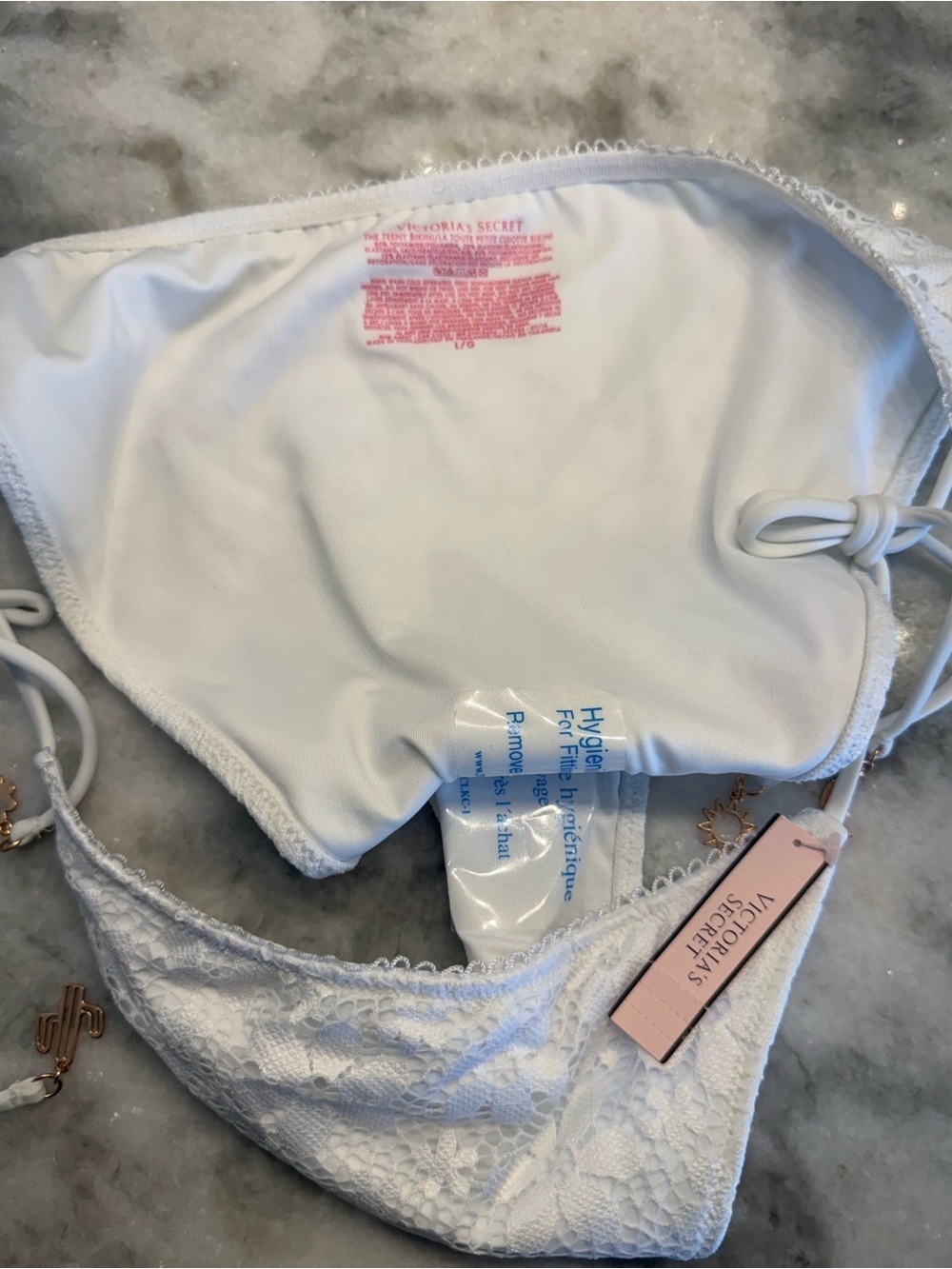 Victoria’s Secret White Lace Bikini Bottom Tie Side Charms Boho Bridal L BNWT - Picture 3 of 7